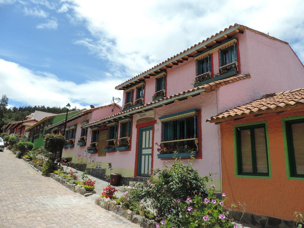 דויטאמה Hotel Los Geranios מראה חיצוני תמונה
