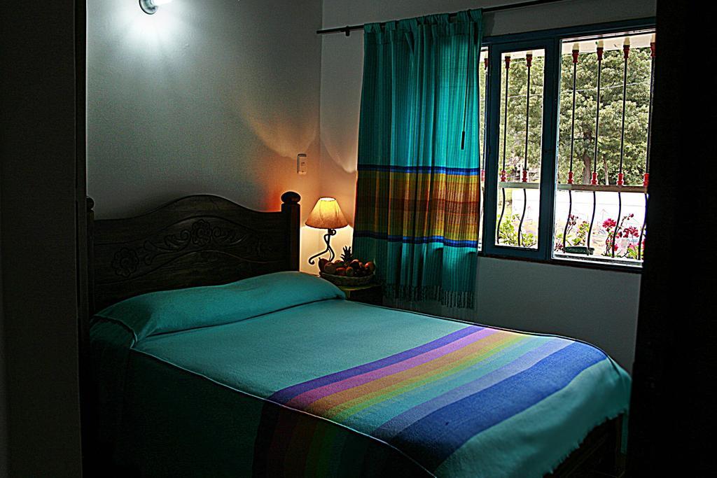 דויטאמה Hotel Los Geranios חדר תמונה