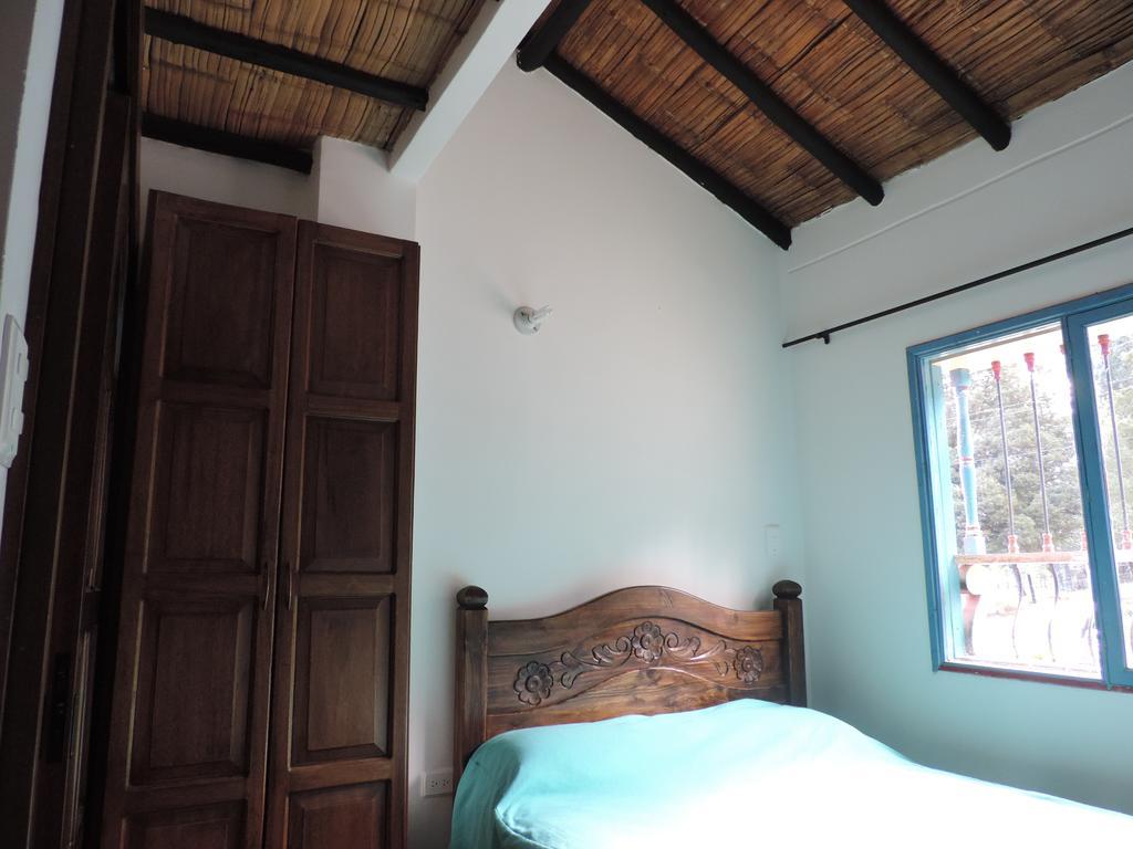 דויטאמה Hotel Los Geranios חדר תמונה